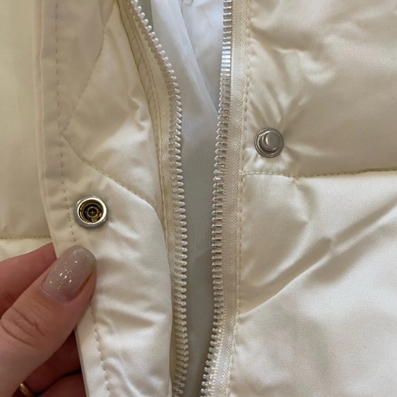 NWOT Winter Puffer Jacket in Cream - Picture 8 of 9